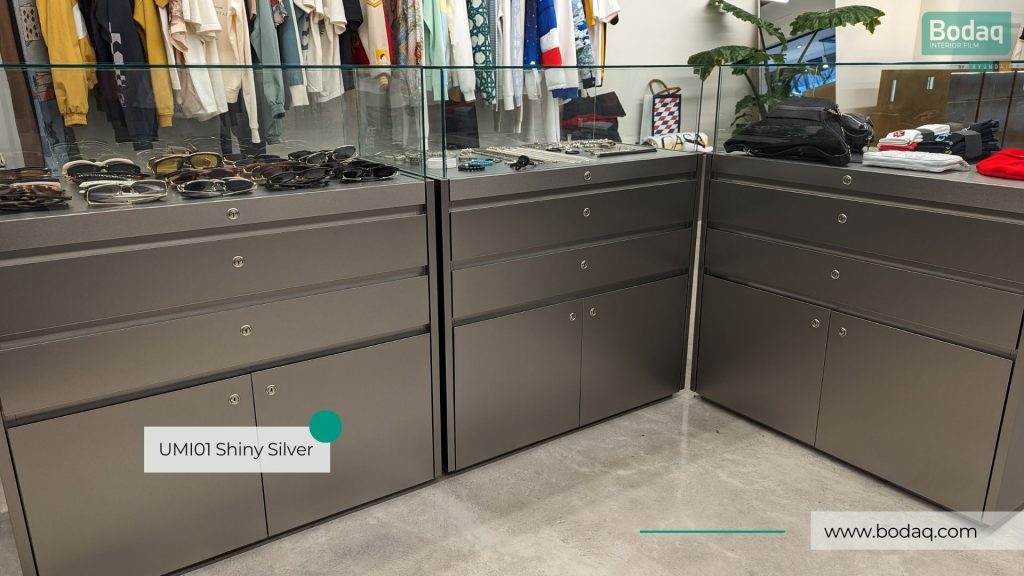 UMI01 Shiny Silver - Metal Collection 10 Display Cabinets Refinished with UMI01 Shiny Silver