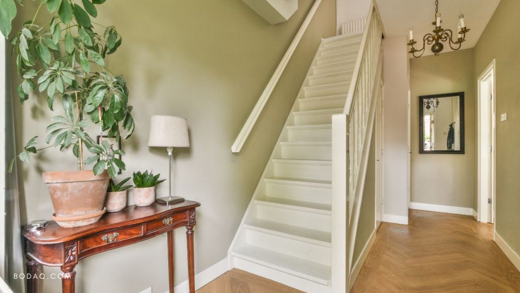 Best hallway color: soft green
